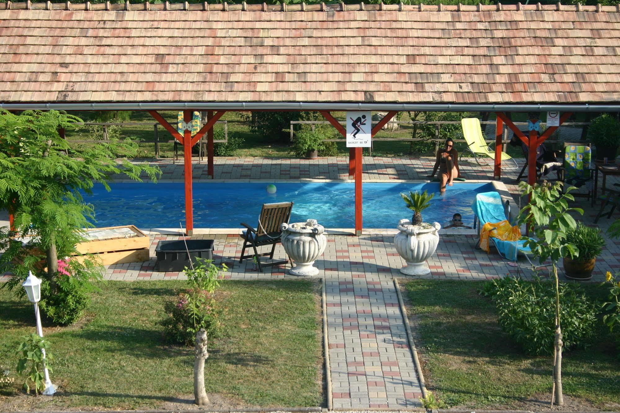 Lorelei Pension Adults Only Gyenesdiás Exterior foto